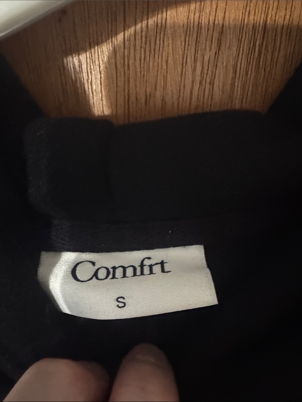 Comfrt Black Hoodie- Minimal Logo - Picture 2 of 3